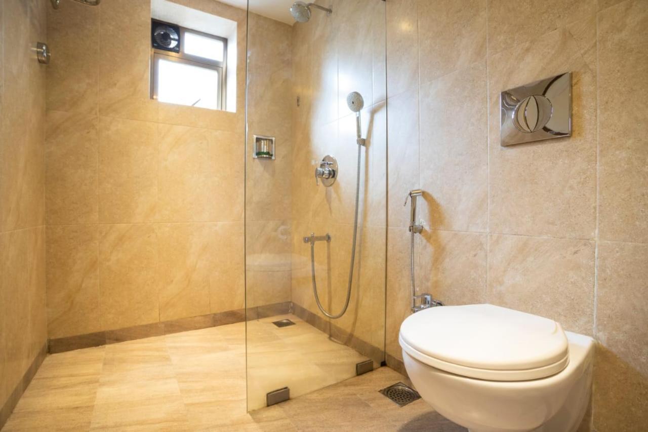 Holiday Goa Hotel Арпора Екстериор снимка