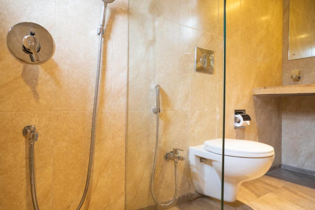 Holiday Goa Hotel Арпора Екстериор снимка
