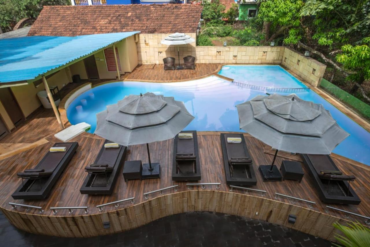 Holiday Goa Hotel Арпора Екстериор снимка